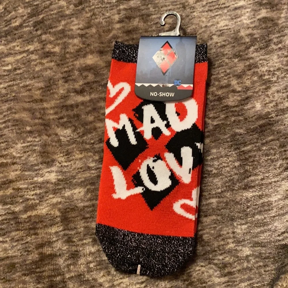 2/$12 DC Comics‎ Harley Quinn Mad Love Socks
